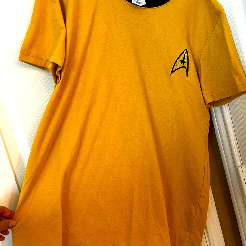 Star Trek shirt. High quality soft comfortable brand new